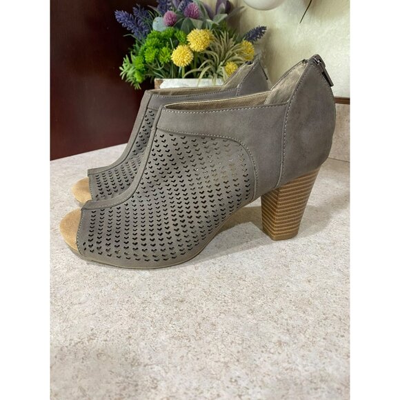 Giani Bernini Alanny Peep-Toe Bootie Taupe Heels Size 7 - Picture 3 of 8